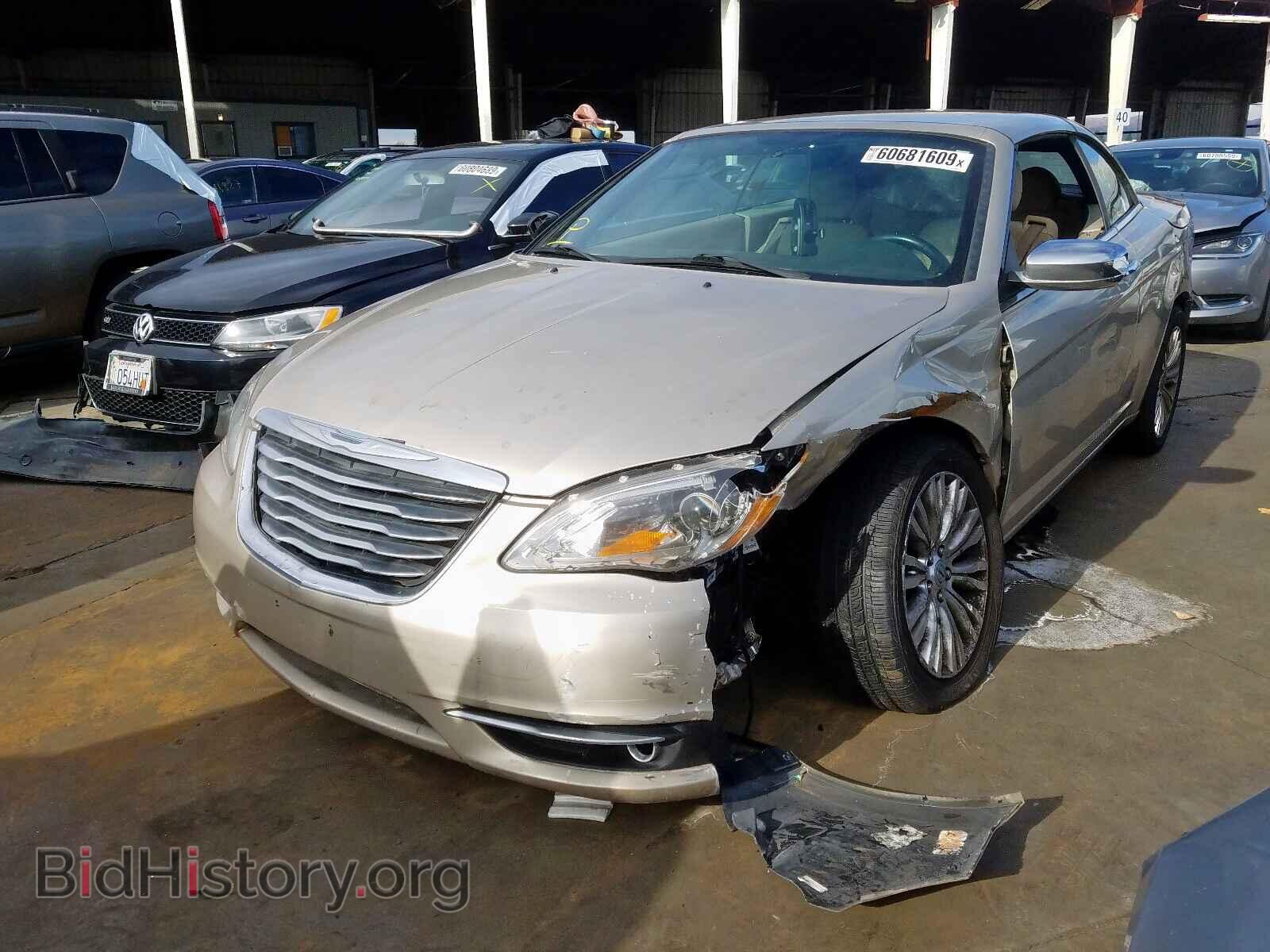 2013 CHRYSLER 200 - VIN: 1C3BCBFG8DN755541 - Photo 2