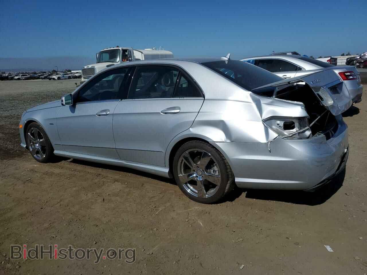 2012 MERCEDES-BENZ E-CLASS - VIN: WDDHF5KBXCA611011 - Фото 2