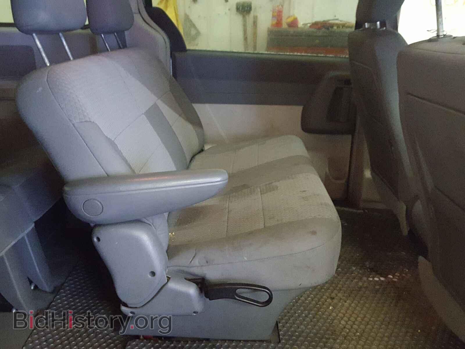 2008 CHRYSLER MINIVAN - VIN: 2A8HR44H68R151709 - Фото 6