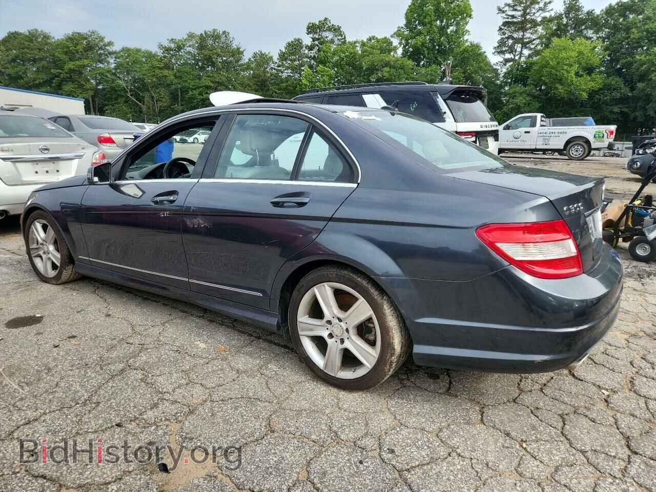 2011 MERCEDES-BENZ C-CLASS - VIN: WDDGF8BBXBR138708 - Фото 2