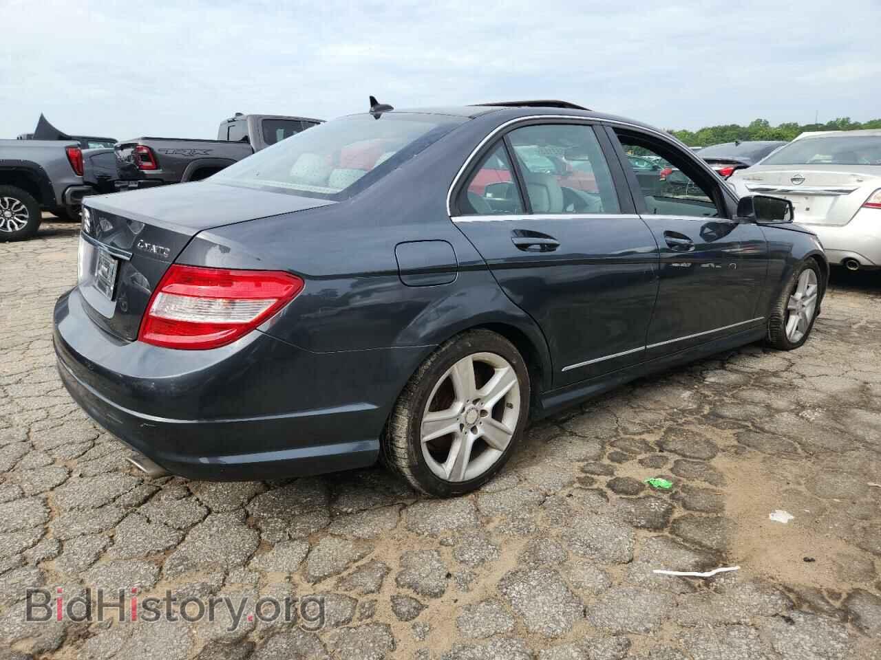 2011 MERCEDES-BENZ C-CLASS - VIN: WDDGF8BBXBR138708 - Фото 3