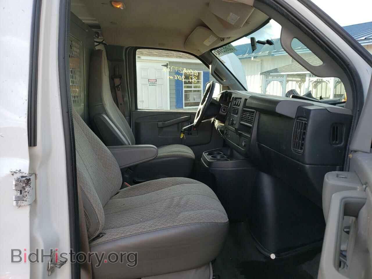 2017 GMC SAVANA - VIN: 1GTW7AFF2H1915817 - Фото 5