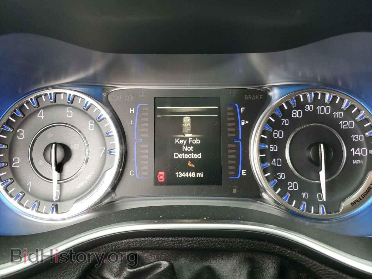 2016 CHRYSLER 200 - VIN: 1C3CCCAB5GN132002 - Фото 9
