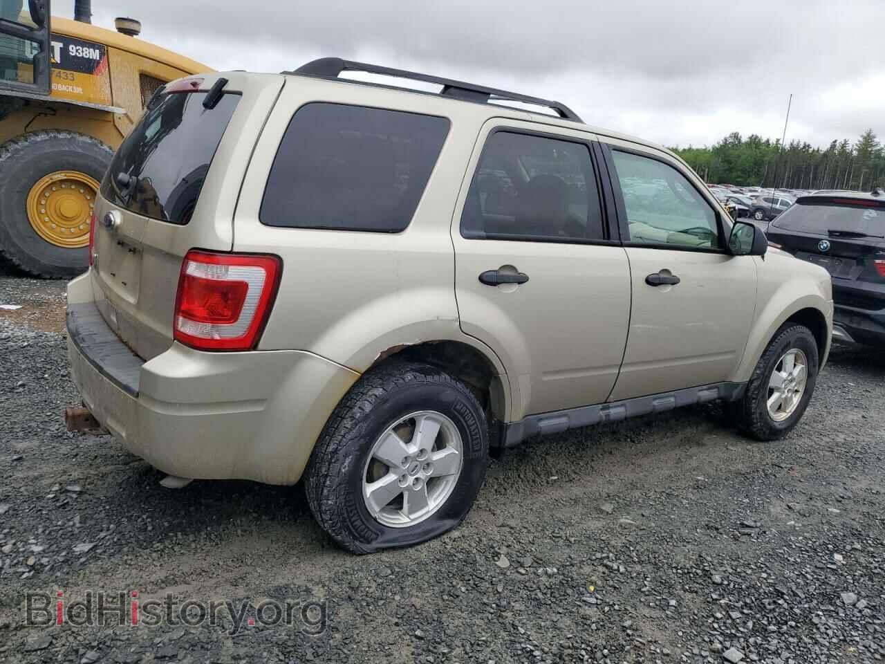 2011 FORD ESCAPE - VIN: 1FMCU0D76BKA45794 - Фото 3