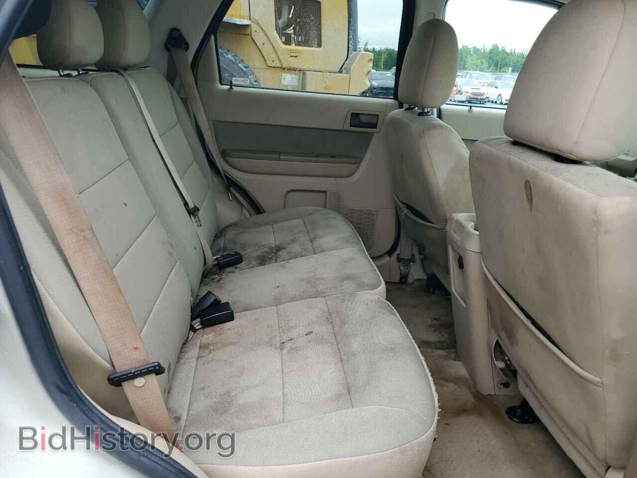 2011 FORD ESCAPE - VIN: 1FMCU0D76BKA45794 - Фото 10