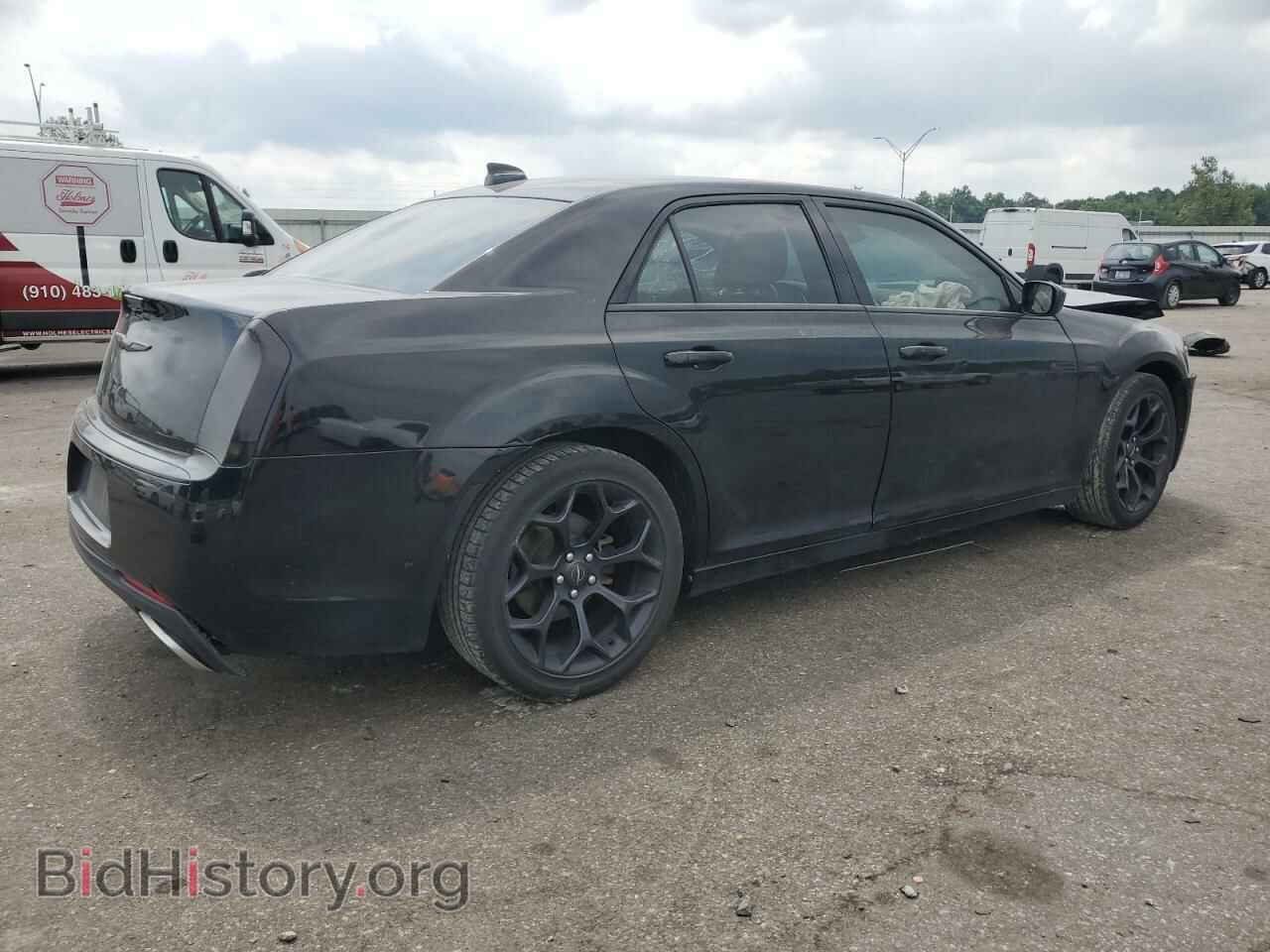 2019 CHRYSLER 300 - VIN: 2C3CCAAGXKH651449 - Фото 3