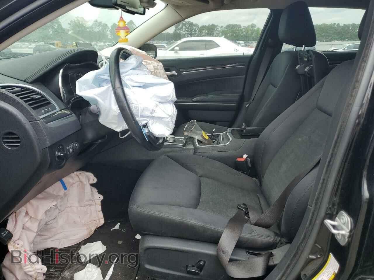2019 CHRYSLER 300 - VIN: 2C3CCAAGXKH651449 - Фото 7