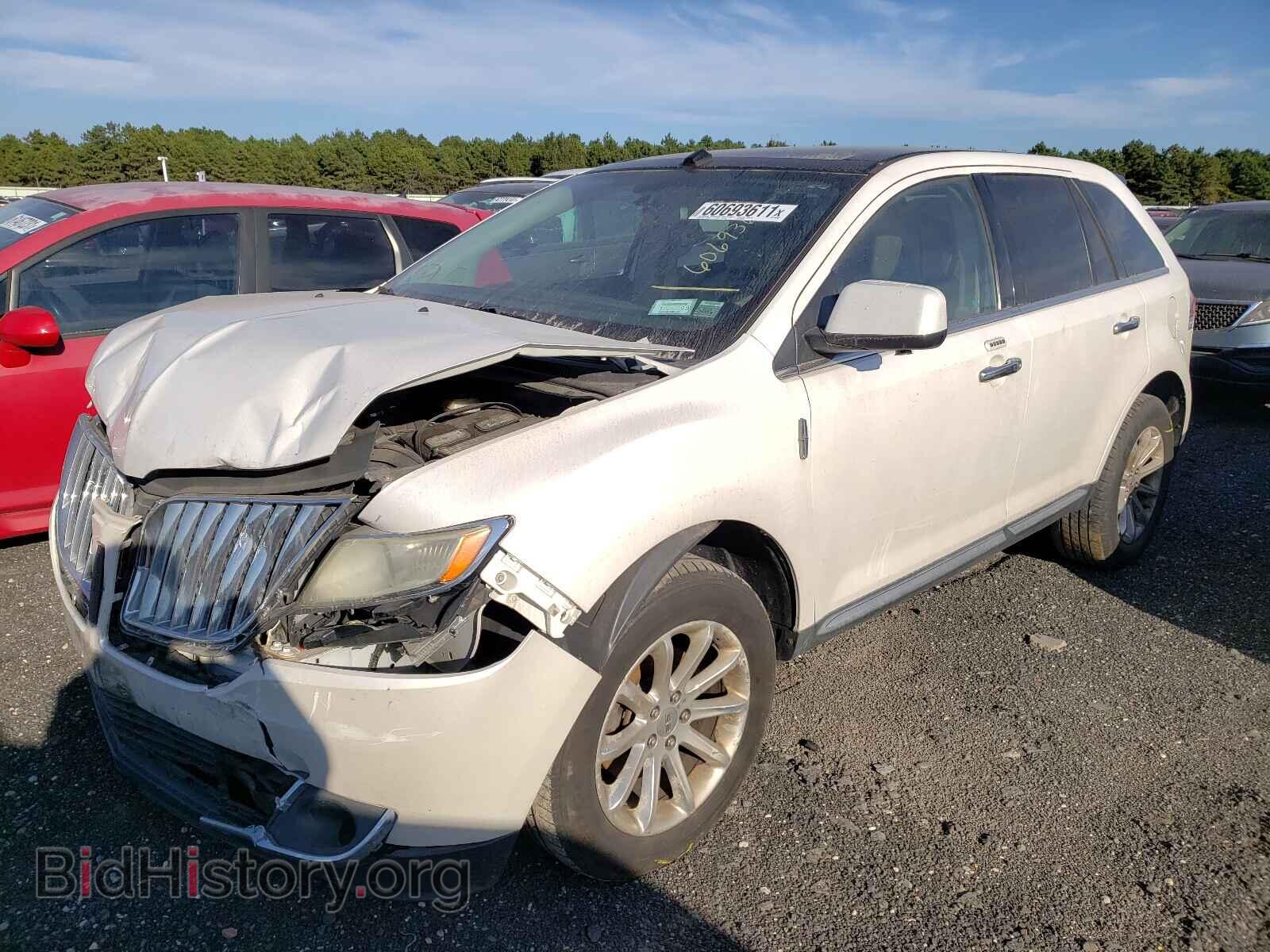 2011 LINCOLN MKX - VIN: 2LMDJ8JK2BBJ28058 - Фото 2