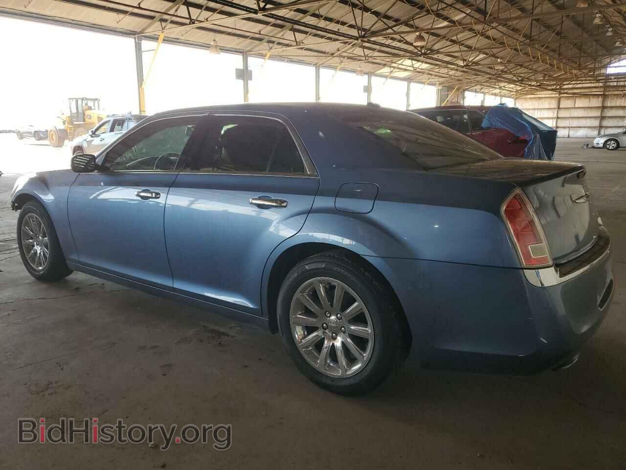 2011 CHRYSLER 300 - VIN: 2C3CA5CG5BH591879 - Фото 2