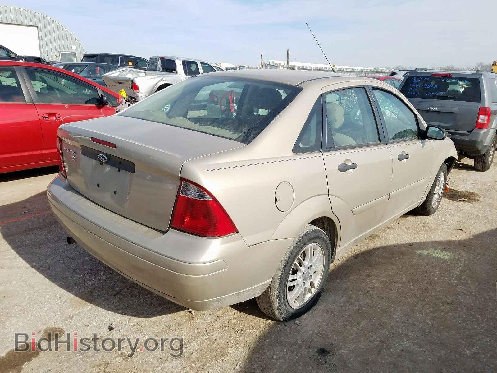 2007 FORD FOCUS - VIN: 1FAFP34N57W111637 - Фото 4