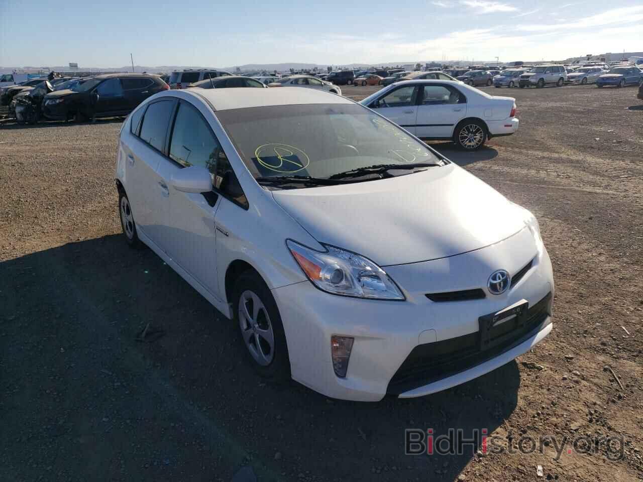 Фотография JTDKN3DU8F0478152 - TOYOTA PRIUS 2015