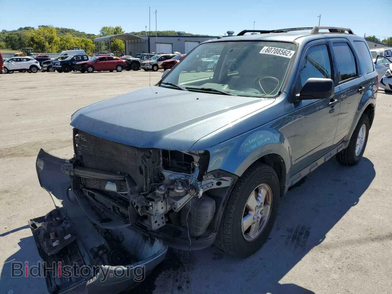 2011 FORD ESCAPE - VIN: 1FMCU0D71BKA60820 - Фото 2