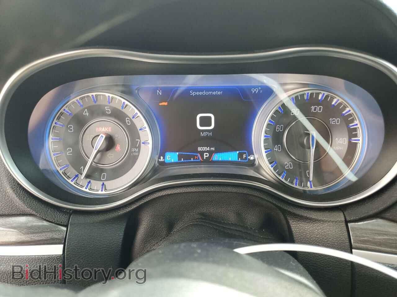 2019 CHRYSLER 300 - VIN: 2C3CCAAG8KH755454 - Фото 9