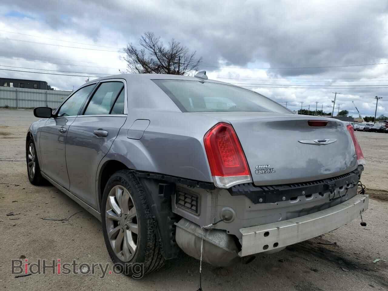 2017 CHRYSLER 300 - VIN: 2C3CCARG7HH616879 - Фото 3