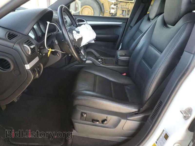 2010 Porsche CAYENNE (VIN WP1AA2AP3ALA02428) — photo 7 of 13