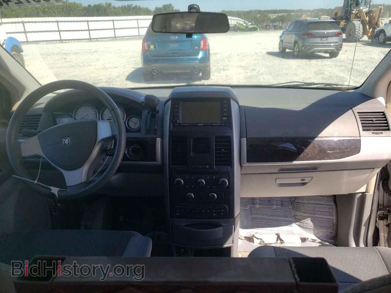 2010 DODGE CARAVAN - VIN: 2D4RN5D15AR420159 - Фото 9