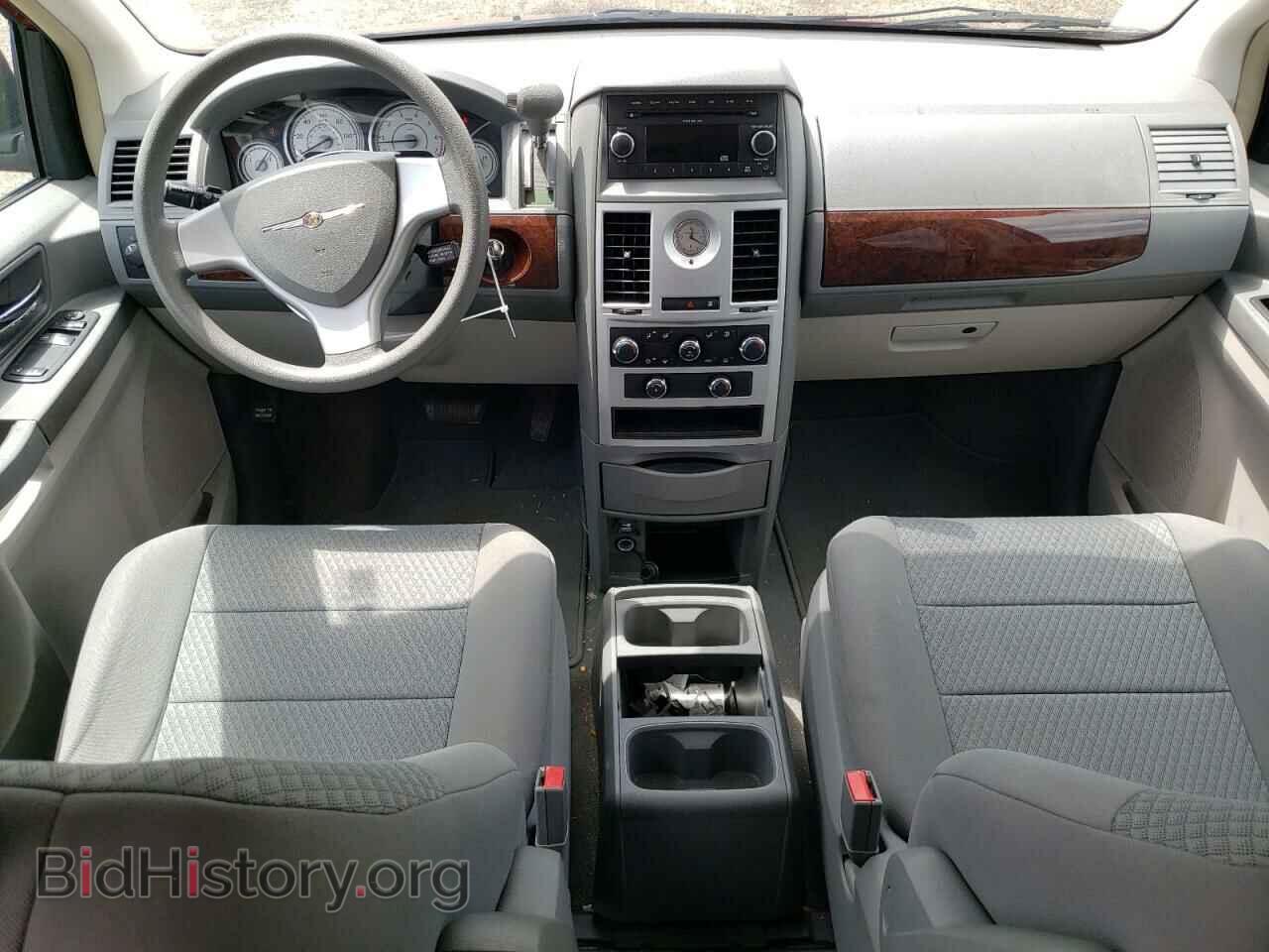 2010 CHRYSLER MINIVAN - VIN: 2A4RR2D19AR399357 - Фото 8