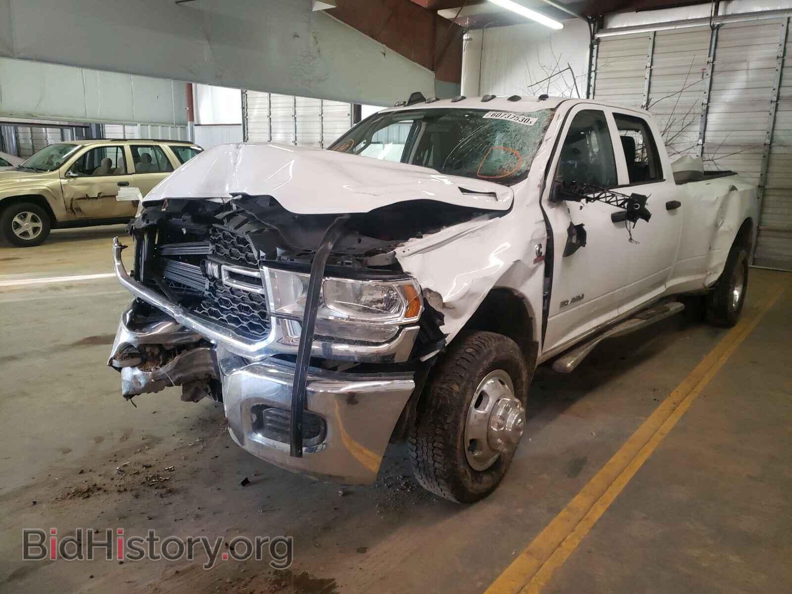 2019 RAM 3500 - VIN: 3C63RRGLXKG524785 - Фото 2