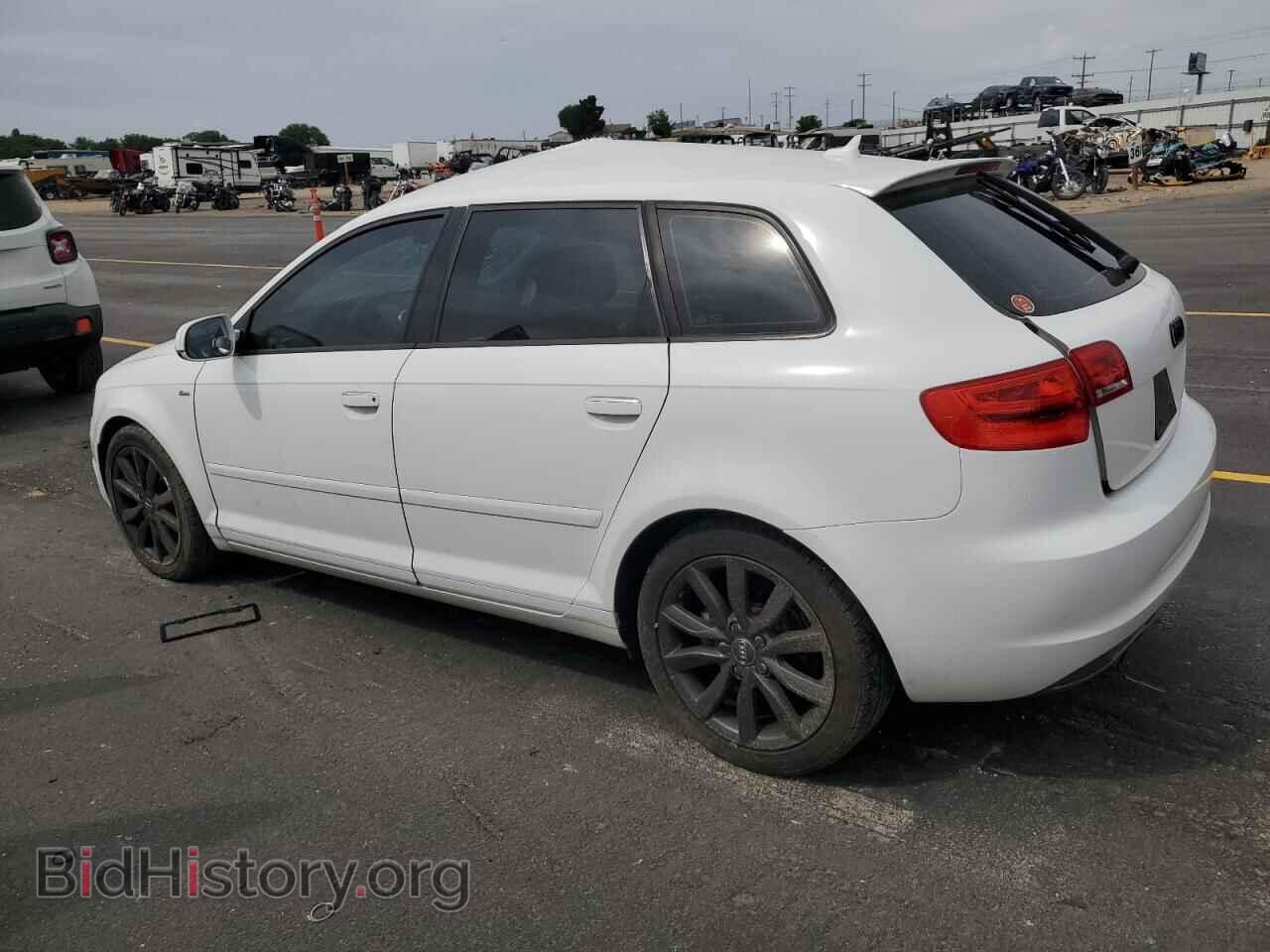 2011 AUDI A3 - VIN: WAUBJBFM7BA053381 - Photo 2