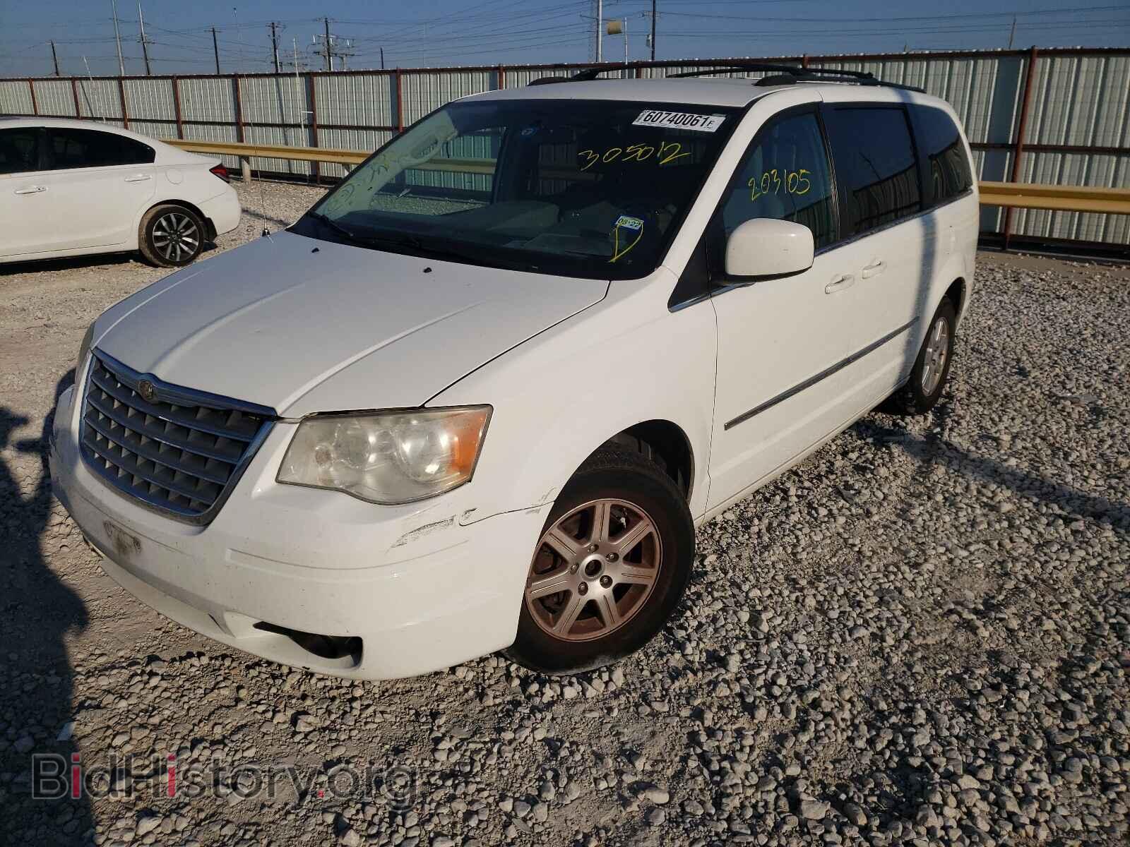 2010 CHRYSLER MINIVAN - VIN: 2A4RR5D19AR305012 - Photo 2