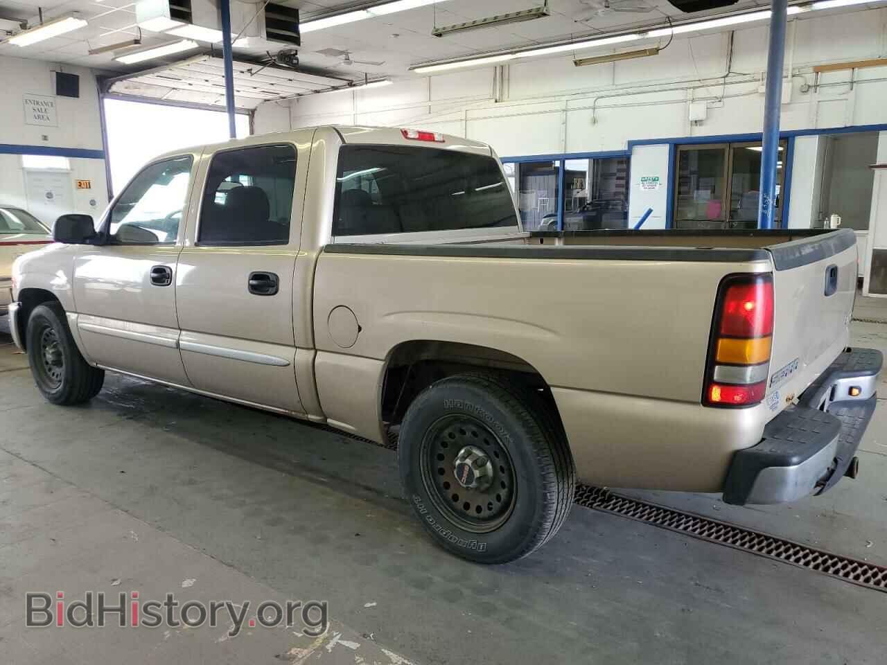 2006 GMC SIERRA - VIN: 2GTEC13V861250979 - Фото 2