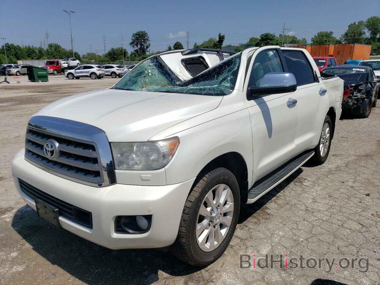 Photo 5TDDW5G12CS060665 - TOYOTA SEQUOIA 2012