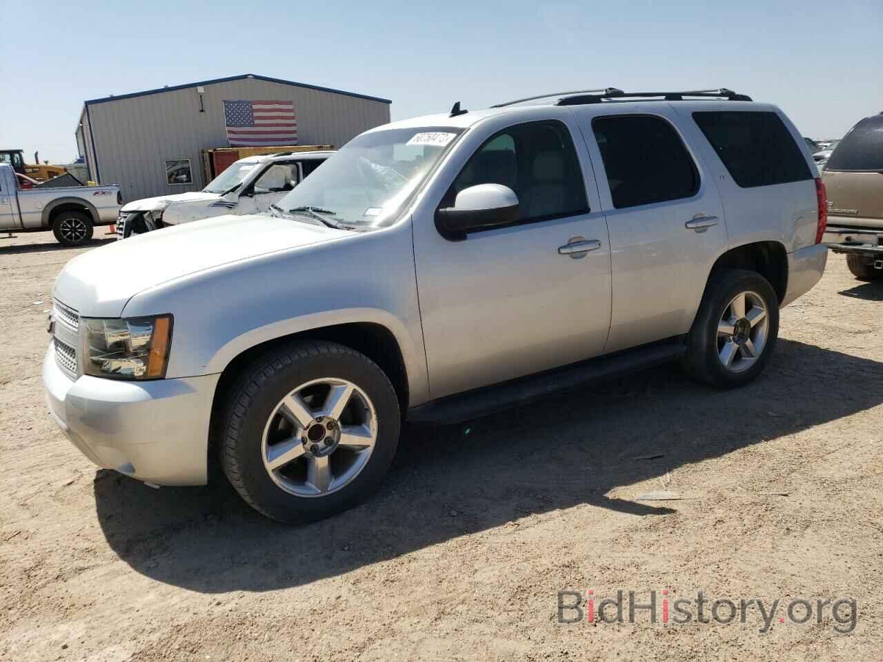 Photo 1GNUCBE02AR276326 - CHEVROLET TAHOE 2010