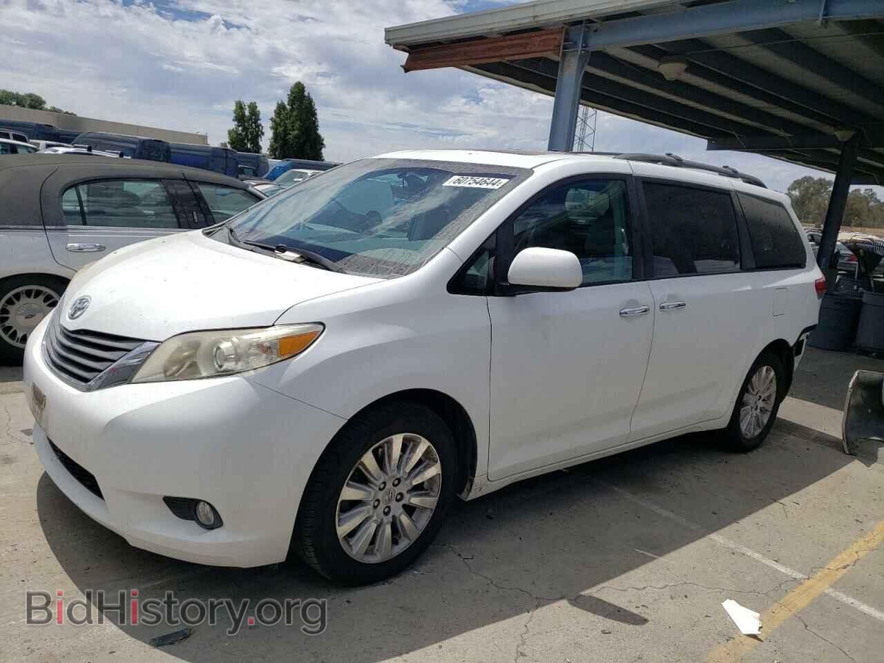 Photo 5TDDK3DC0CS030196 - TOYOTA All Models 2012