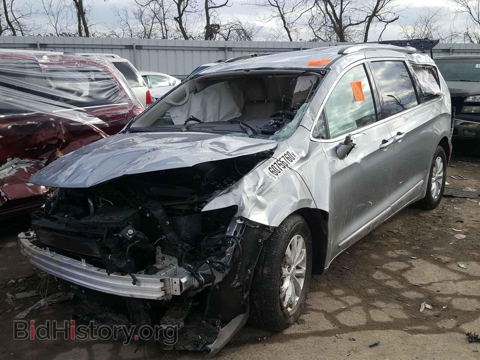 2019 CHRYSLER PACIFICA - VIN: 2C4RC1BG0KR570099 - Фото 2