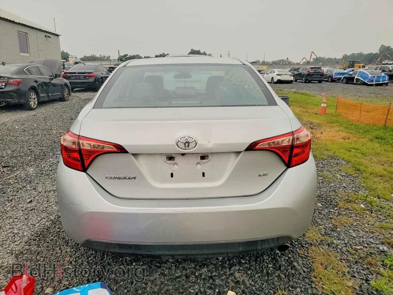 2018 TOYOTA COROLLA - VIN: 5YFBURHEXJP823317 - Photo 6