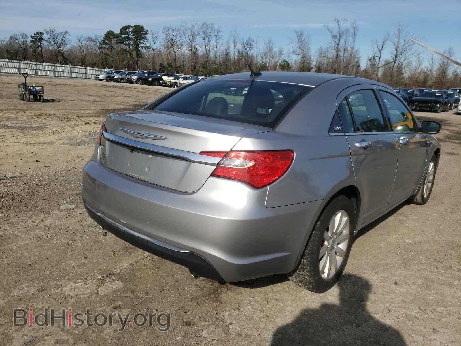 2013 CHRYSLER 200 - VIN: 1C3CCBCG2DN579224 - Photo 4