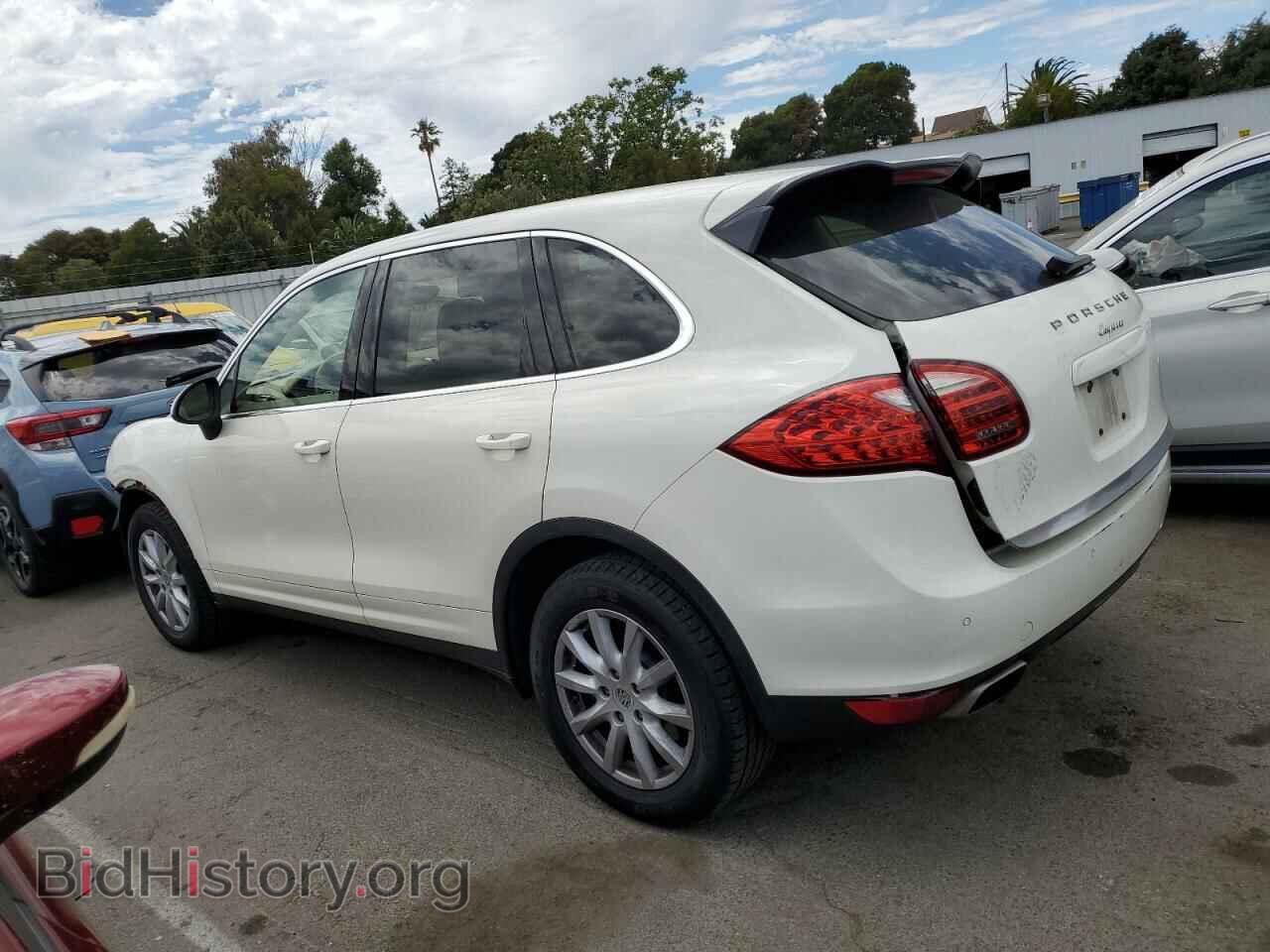 2011 PORSCHE CAYENNE - VIN: WP1AA2A2XBLA03162 - Photo 2