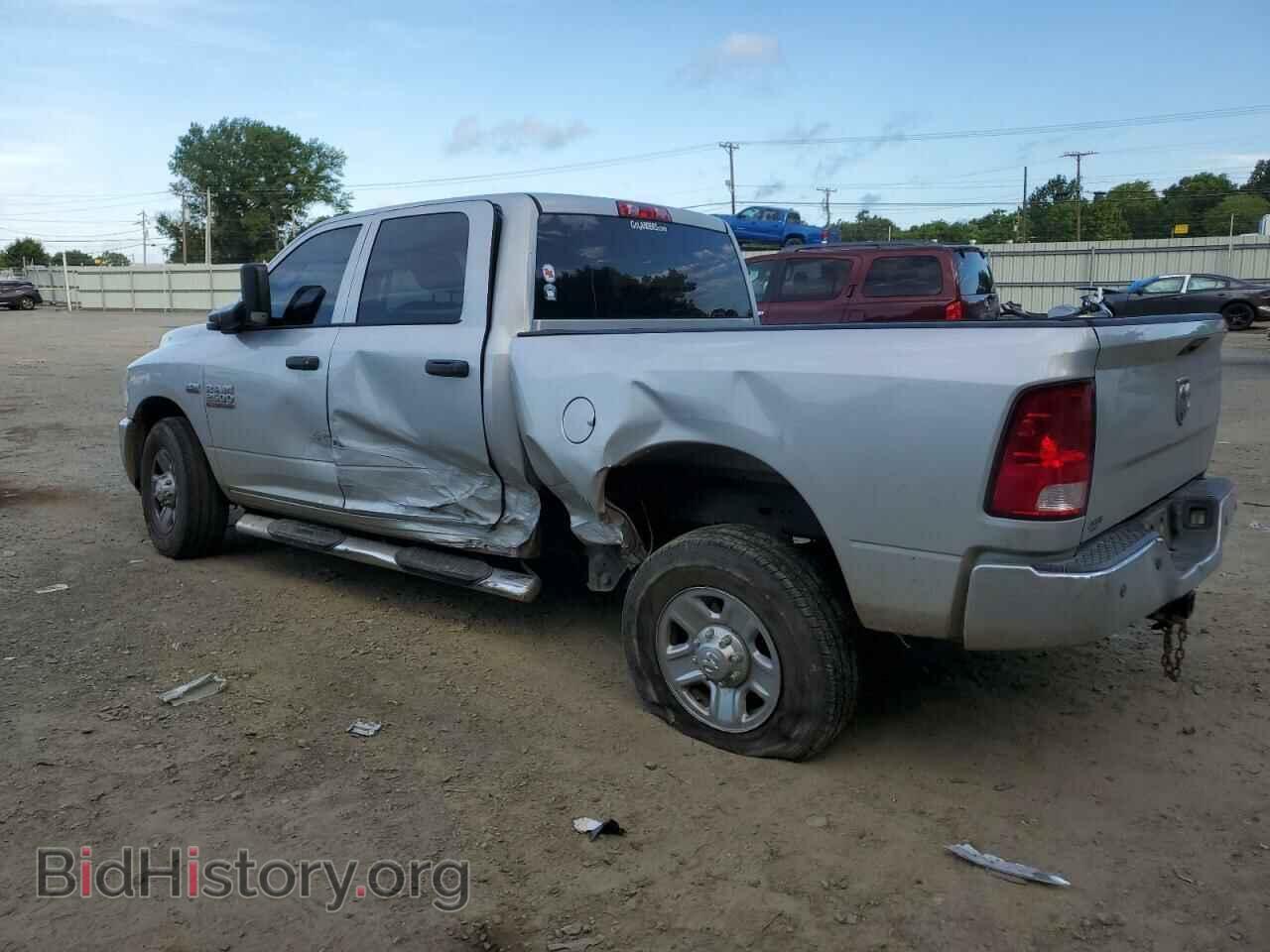 2018 RAM All Models - VIN: 3C6UR4CJ4JG153276 - Фото 2