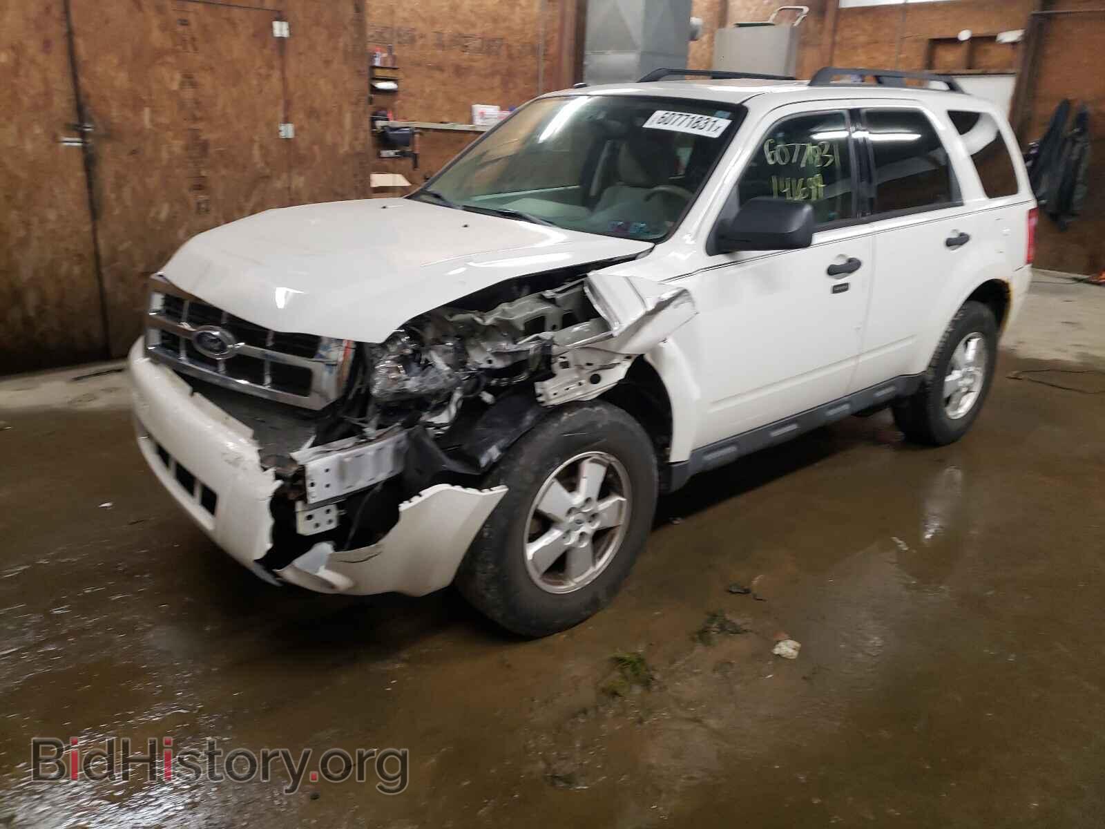 2011 FORD ESCAPE - VIN: 1FMCU0DG5BKB11221 - Фото 2
