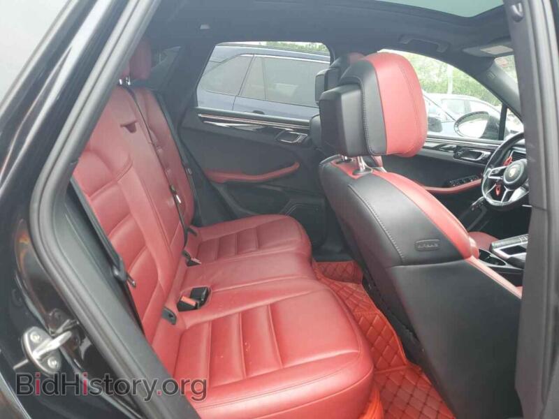 2016 Porsche MACAN (VIN WP1AB2A52GLB50218) — photo 11 of 13