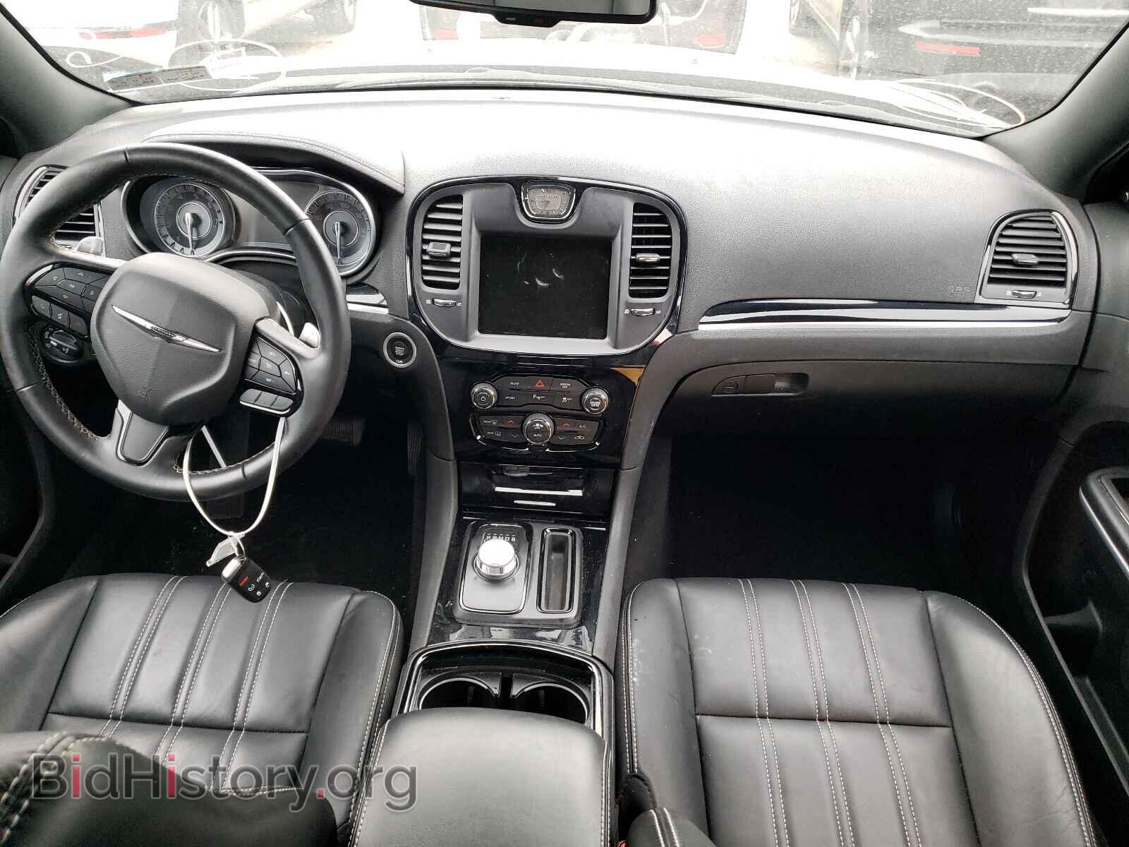 2021 CHRYSLER 300 - VIN: 2C3CCABG6MH549955 - Фото 9