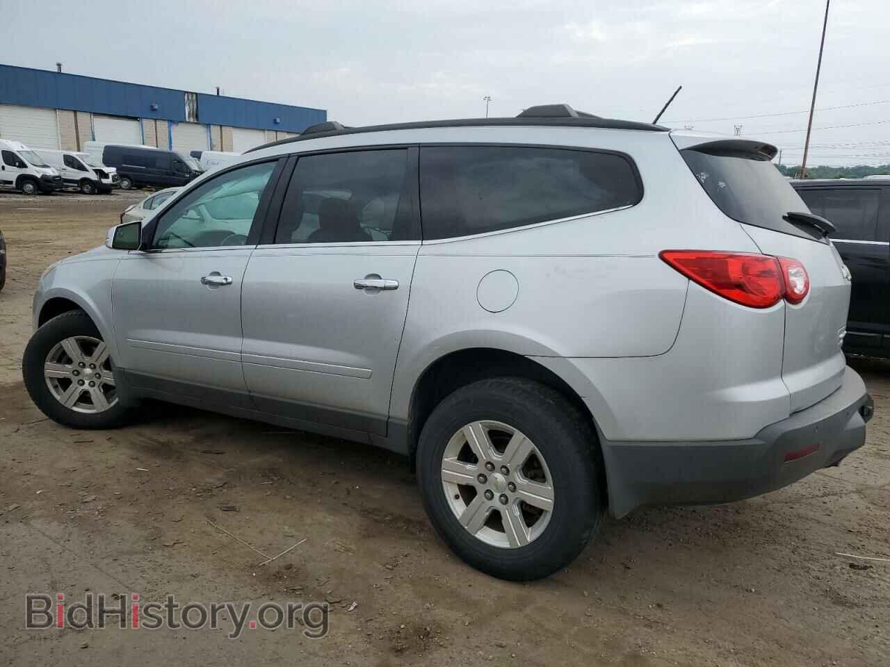 2012 CHEVROLET TRAVERSE - VIN: 1GNKRGED0CJ281502 - Фото 2