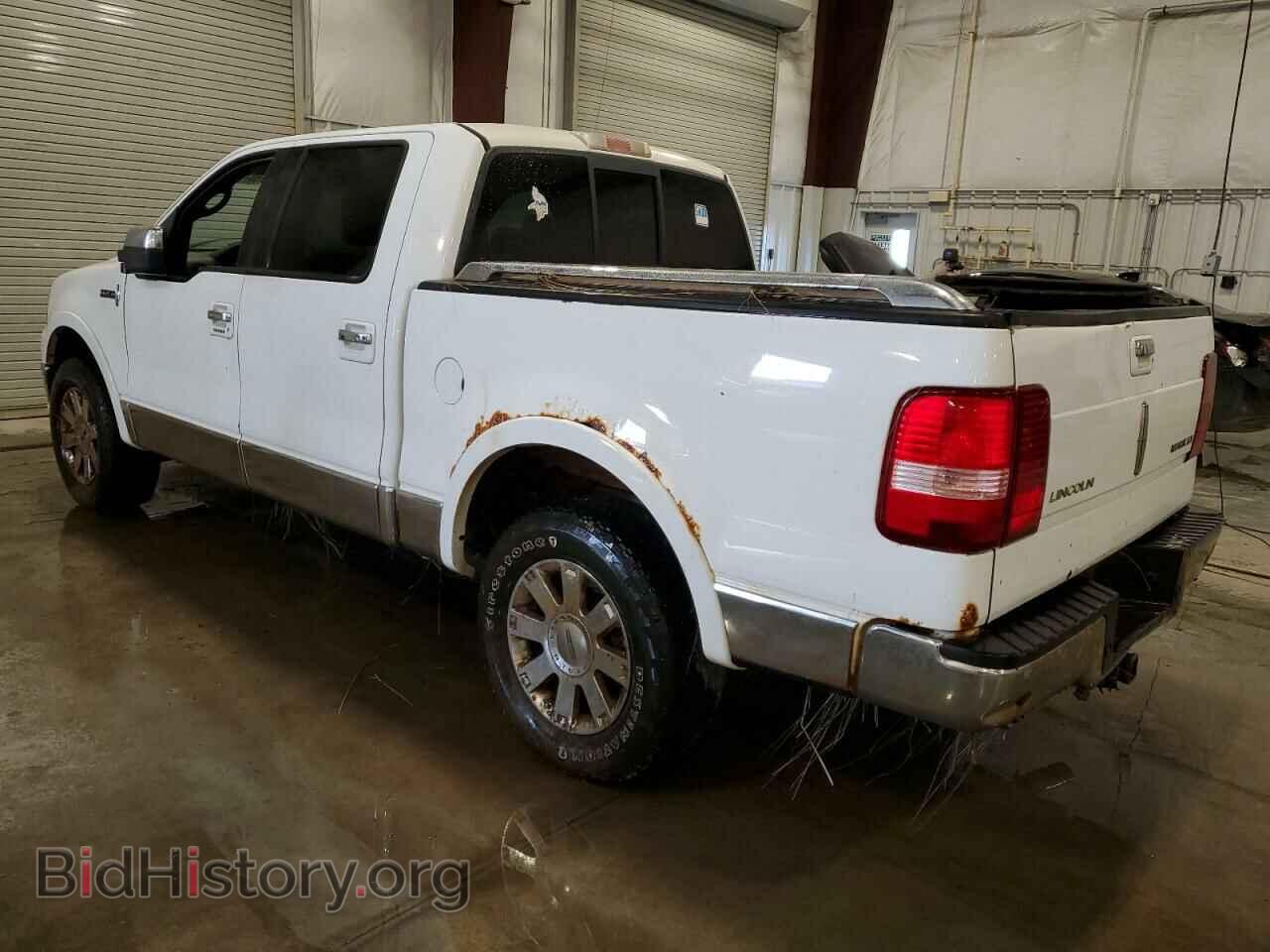 2006 LINCOLN MARK LT - VIN: 5LTPW18576FJ14907 - Фото 2