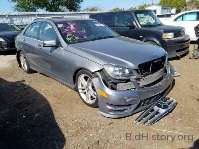 Photo WDDGF4HB7CR220753 - MERCEDES-BENZ C CLASS 2012