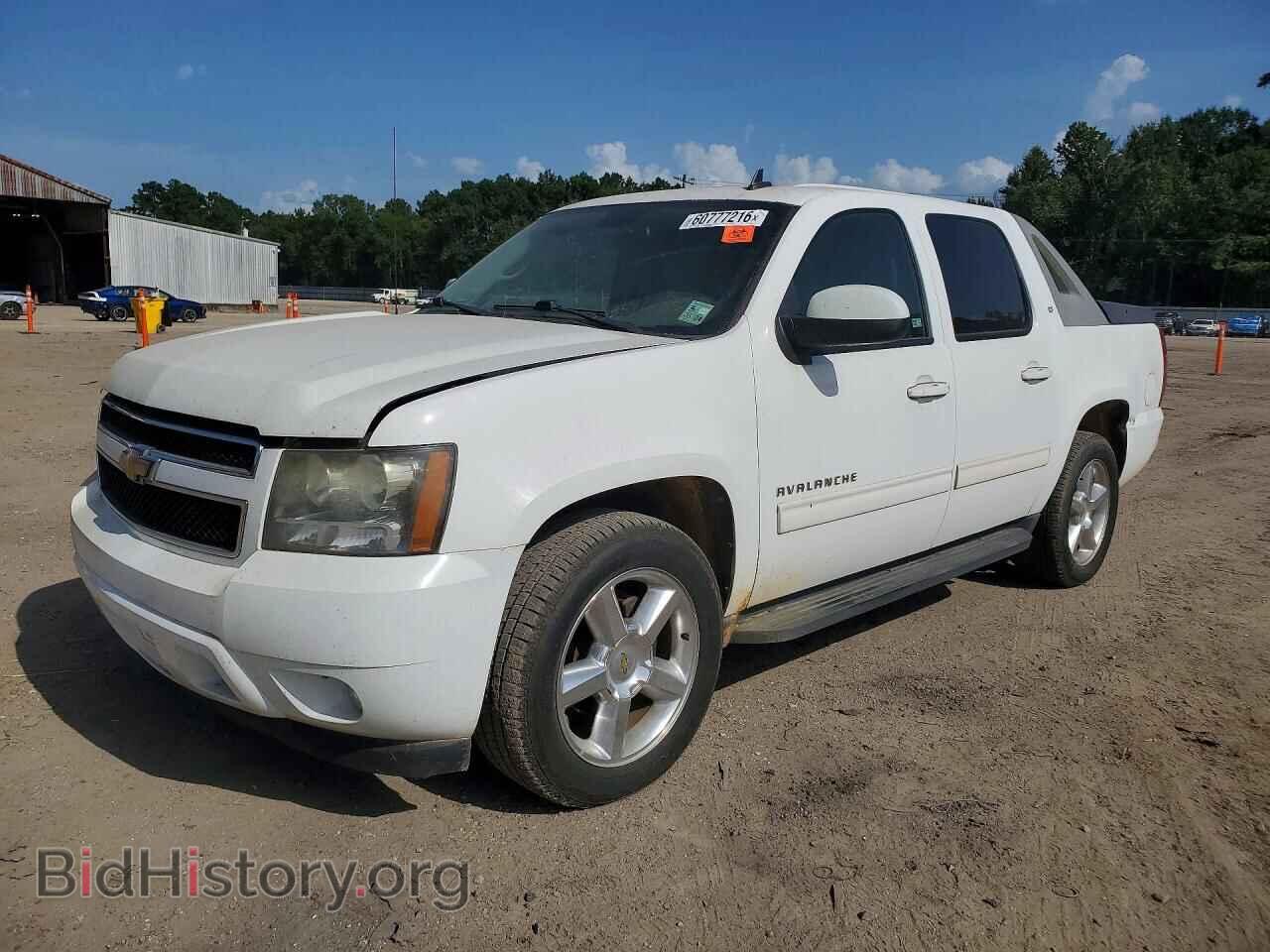 Photo 3GNNCFE00AG132544 - CHEVROLET AVALANCHE 2010