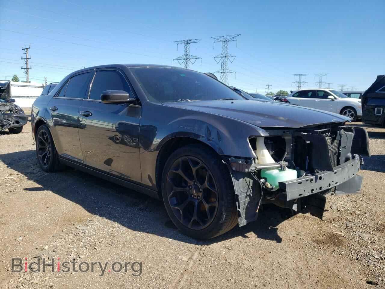 2019 CHRYSLER 300 - VIN: 2C3CCABG1KH618077 - Фото 4