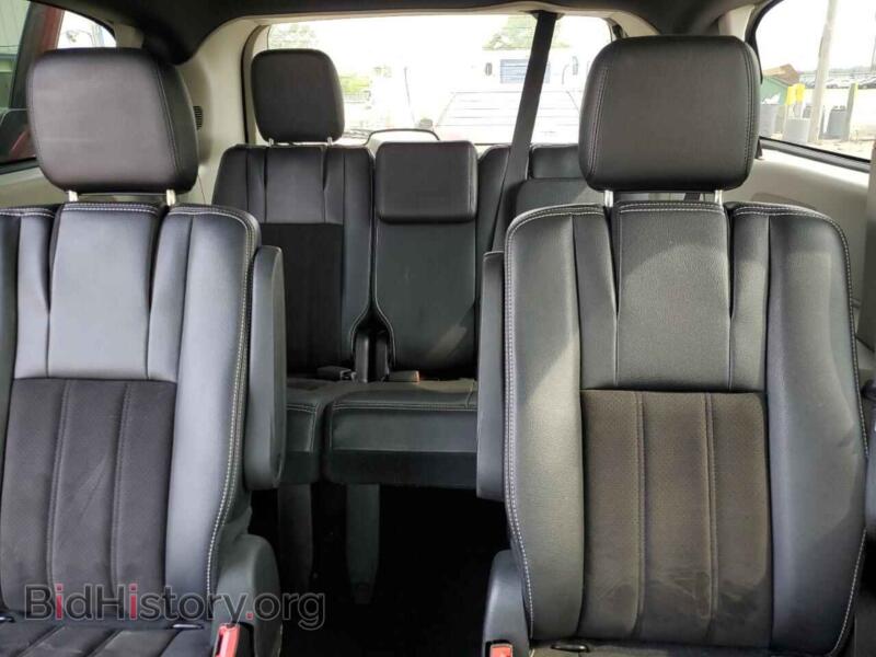 2019 Dodge CARAVAN (VIN 2C4RDGCG2KR519931) — photo 10 of 15