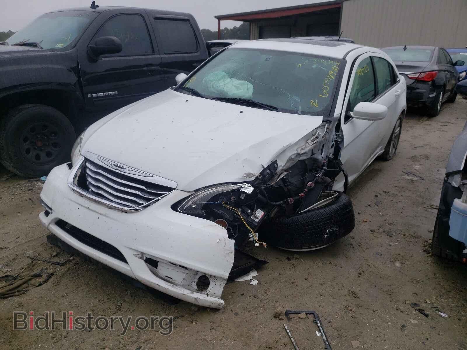 2012 CHRYSLER 200 - VIN: 1C3CCBBB1CN298262 - Фото 2