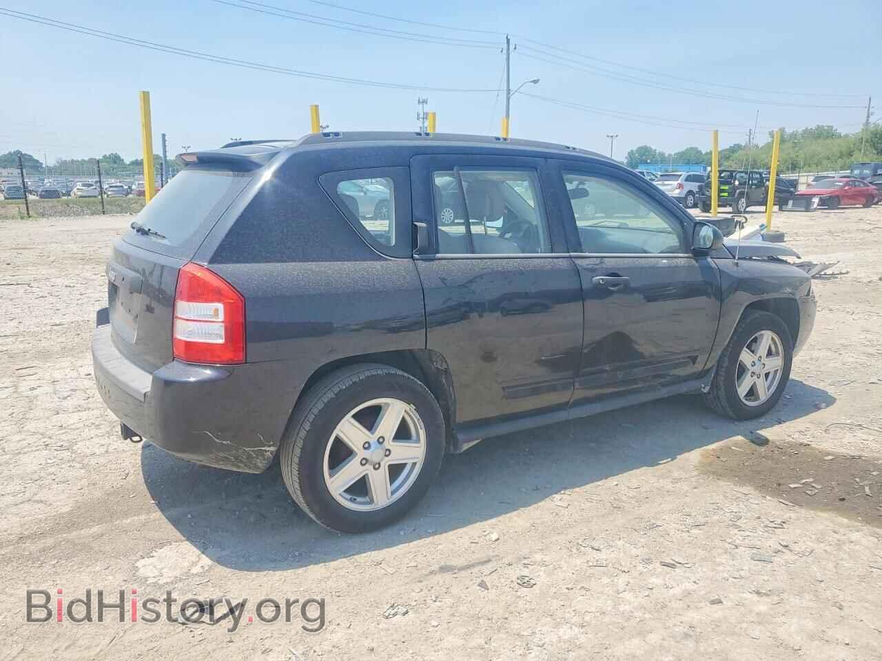 2010 JEEP COMPASS - VIN: 1J4NT4FB1AD520970 - Фото 3