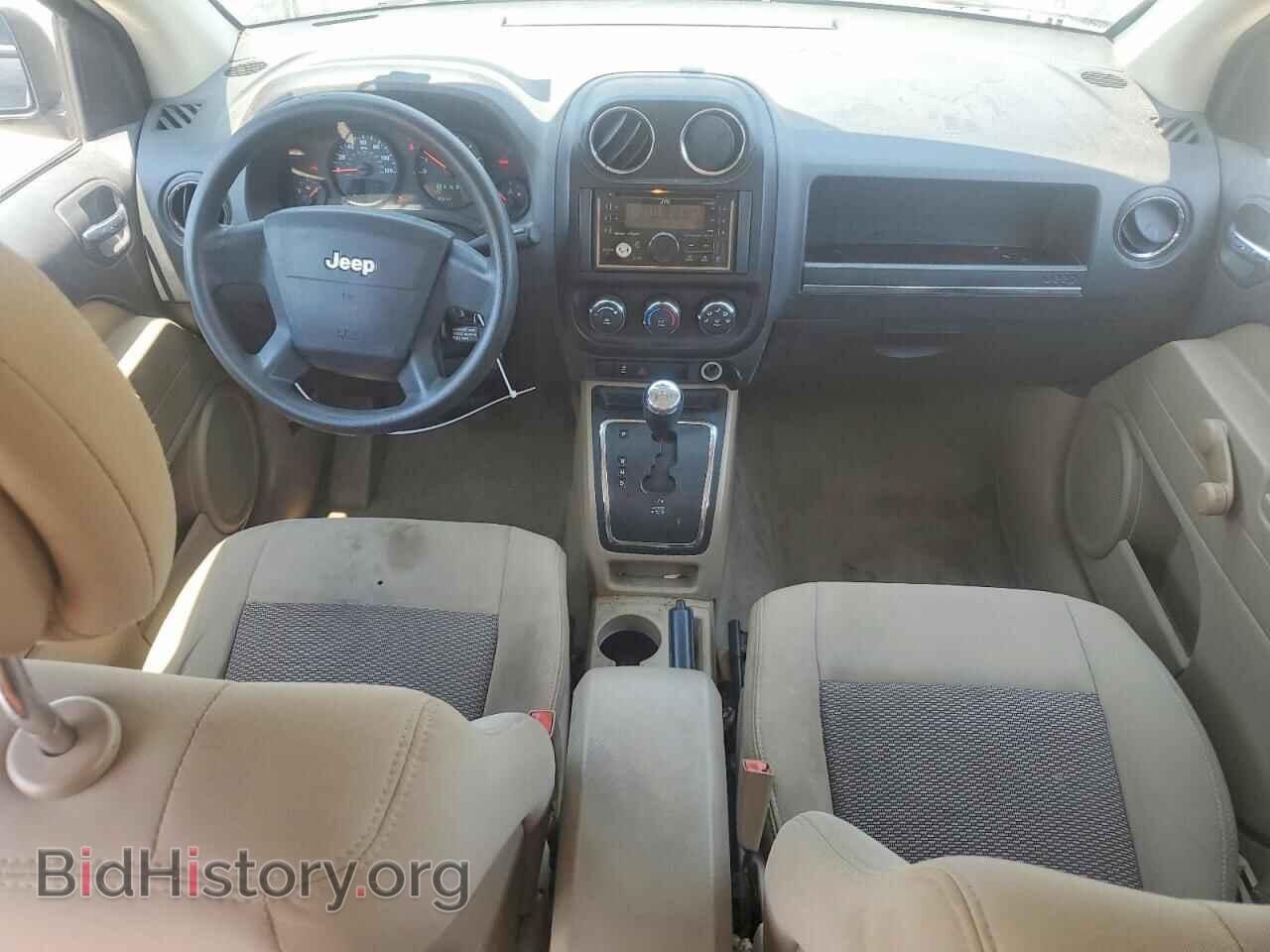 2010 JEEP COMPASS - VIN: 1J4NT4FB1AD520970 - Фото 8