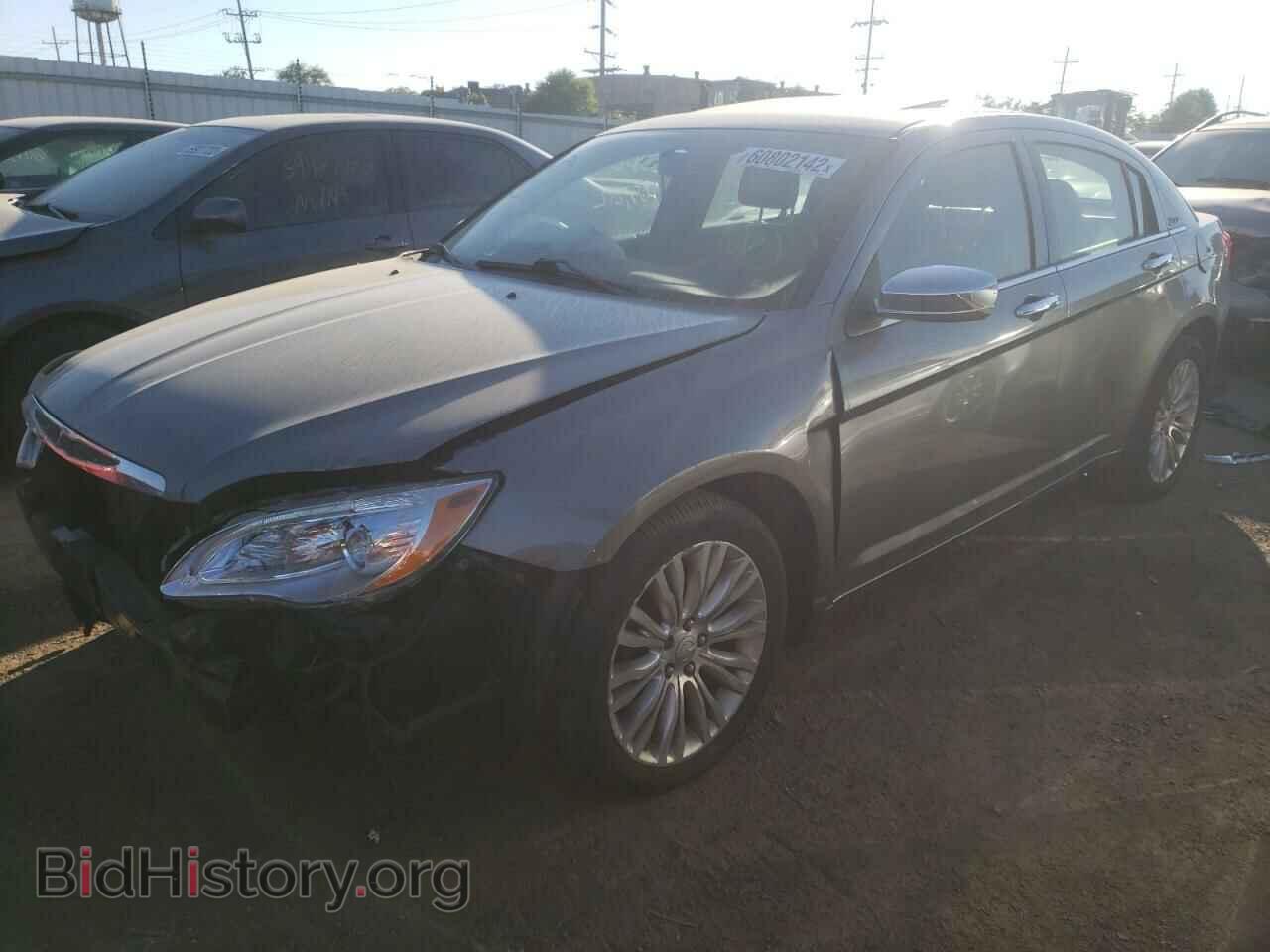 2011 CHRYSLER 200 - VIN: 1C3BC2FG4BN603561 - Фото 2