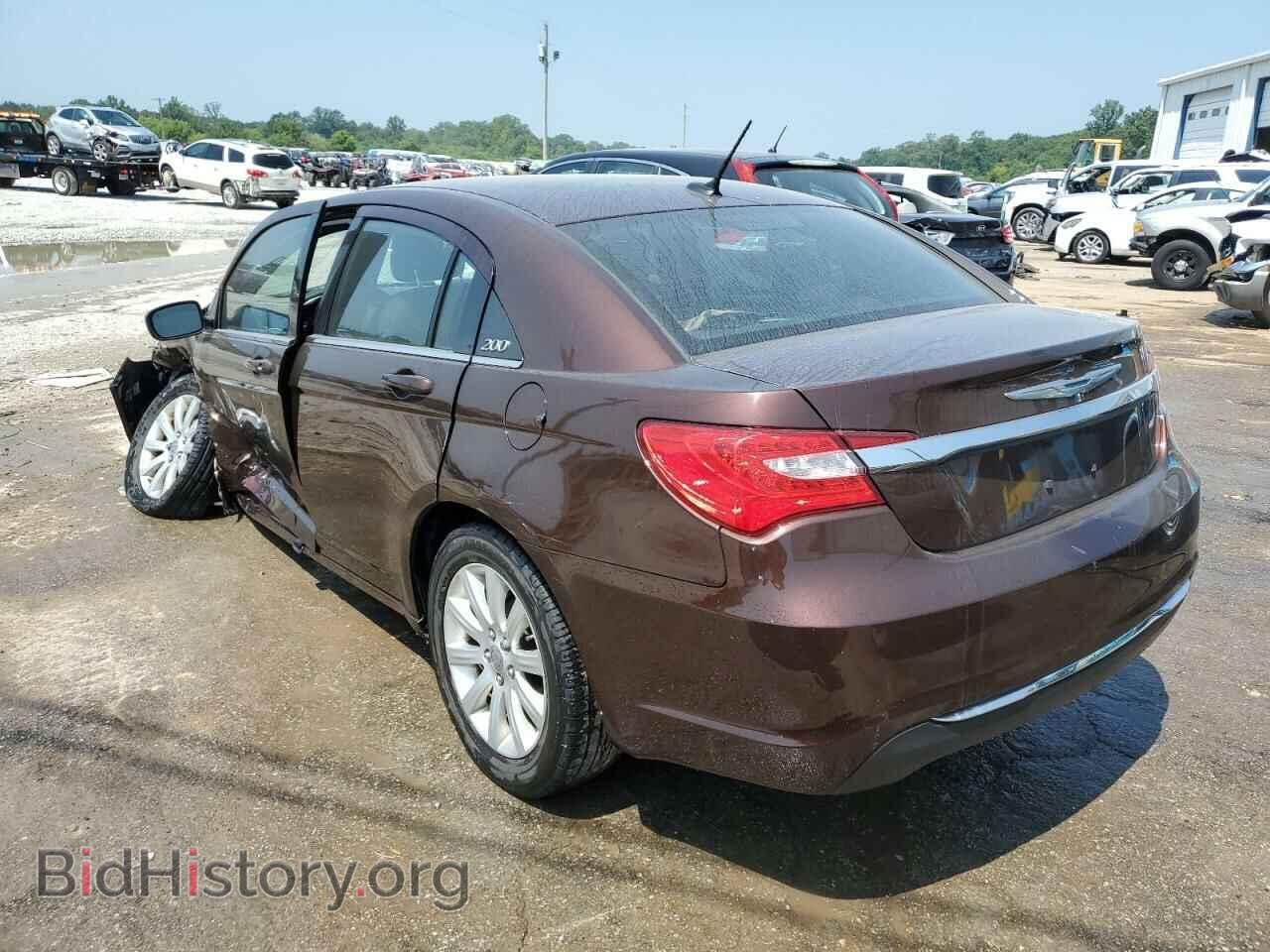 2013 CHRYSLER 200 - VIN: 1C3CCBBB7DN570430 - Photo 2