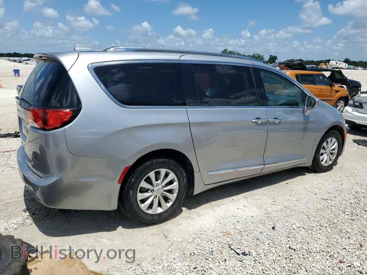 2019 CHRYSLER PACIFICA - VIN: 2C4RC1BG4KR593238 - Фото 3