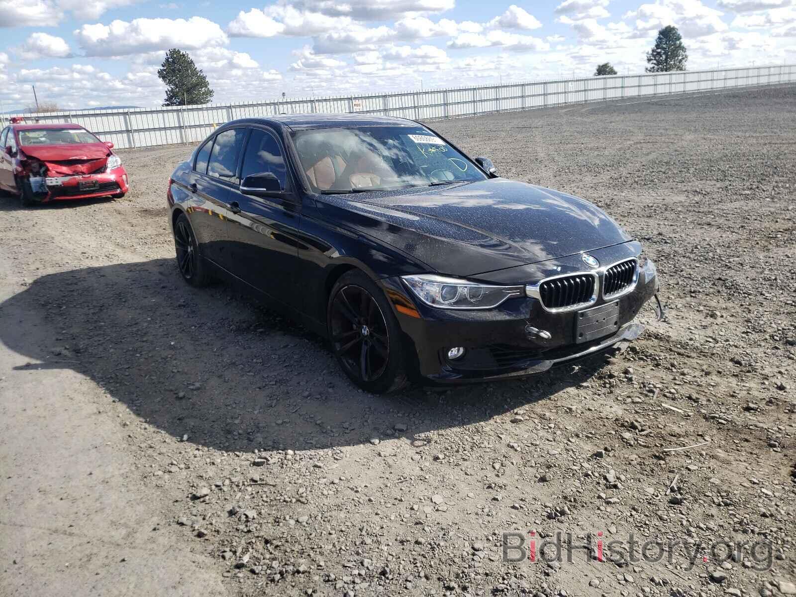 Photo WBA3A5C50DF602220 - BMW 3 SERIES 2013