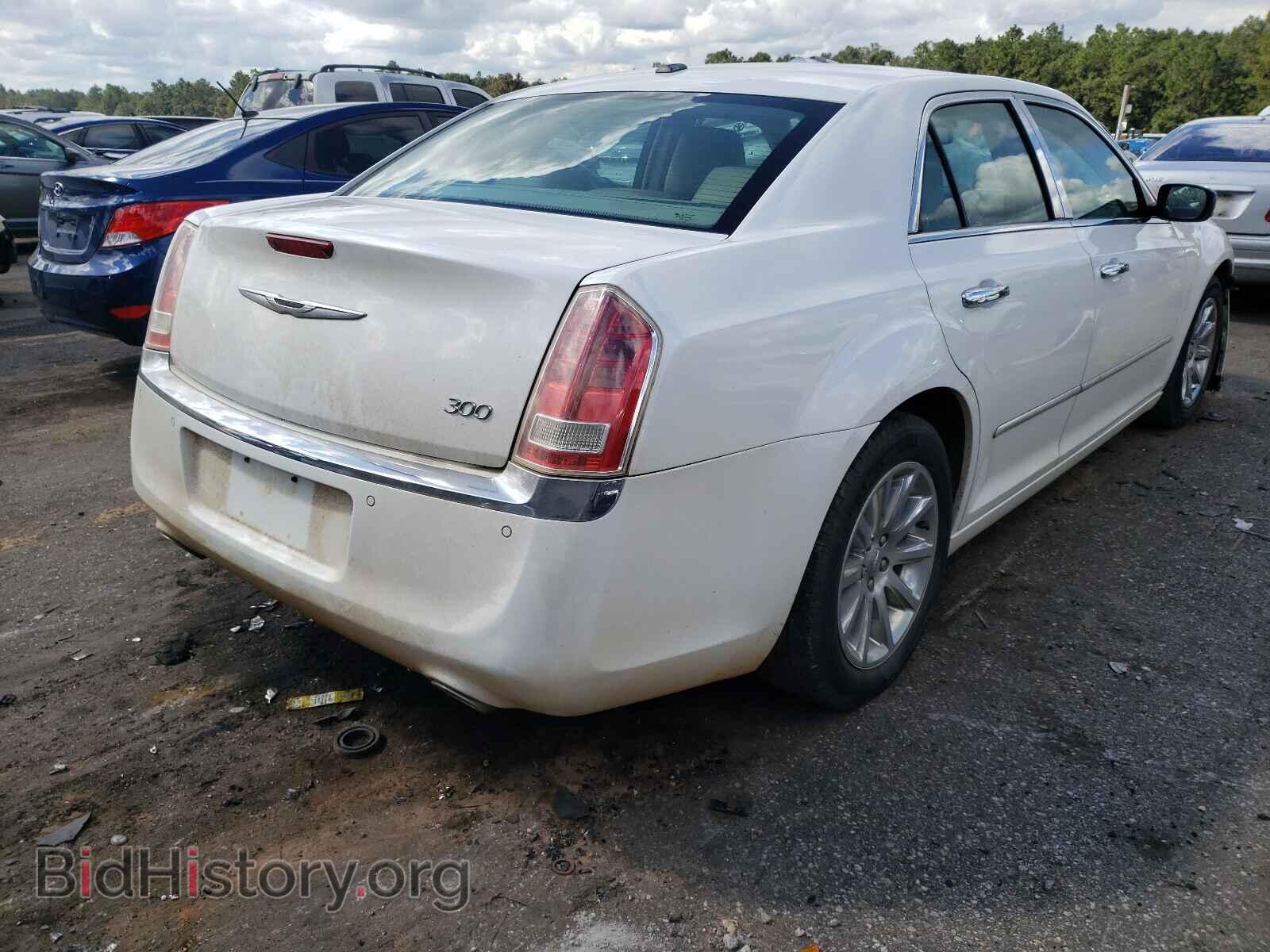 2012 CHRYSLER 300 - VIN: 2C3CCACG3CH173289 - Фото 4
